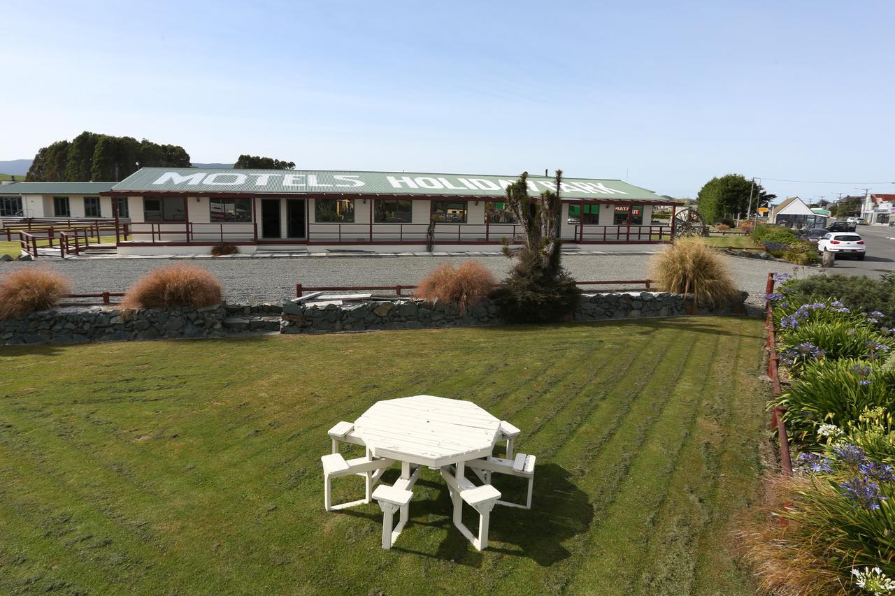 Tui Base Camp Hotel Tuatapere Exterior photo